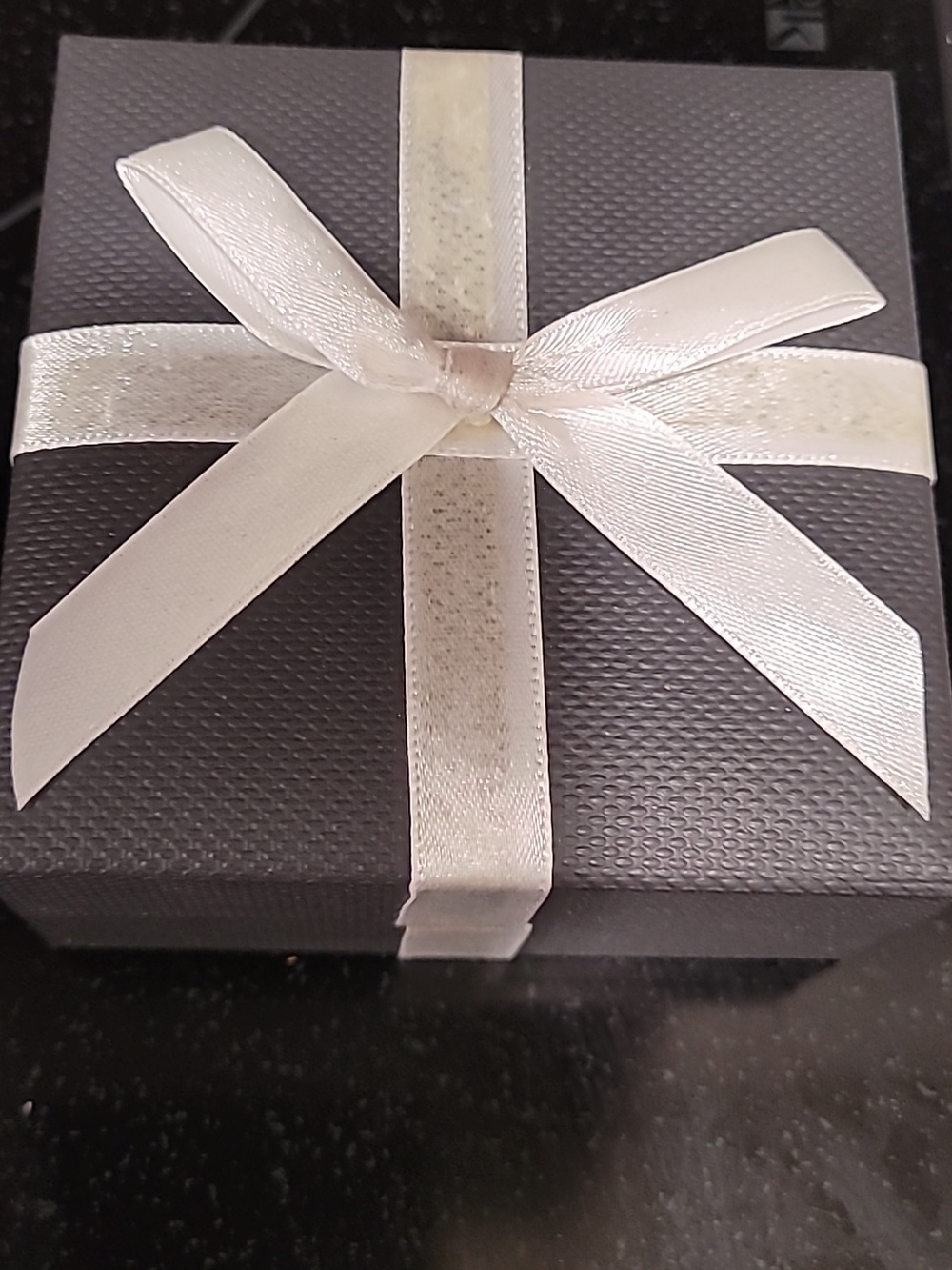 Pearl Necklace Earrings New Boxed Set White - Picture 2 of 8